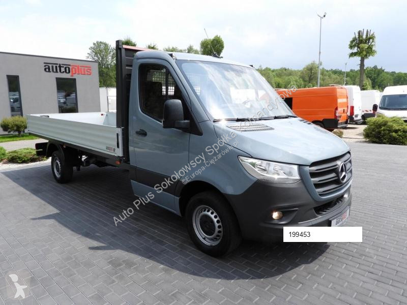Autoutilitară Mercedes SPRINTER 315 SKRZYNIA 8...