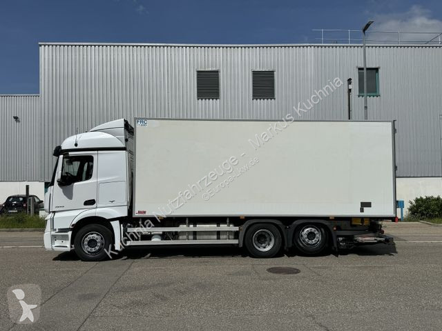 Kamion Mercedes 2533L Tiefkühl...