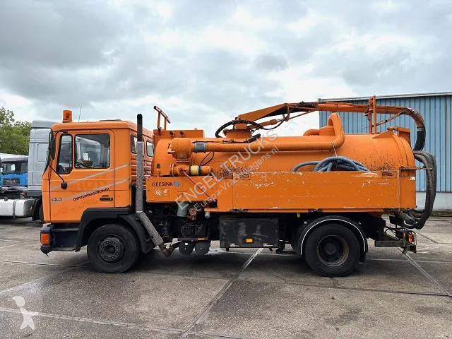 Camion MAN 15.192 (6-CILINDER) WITH GEESINK...