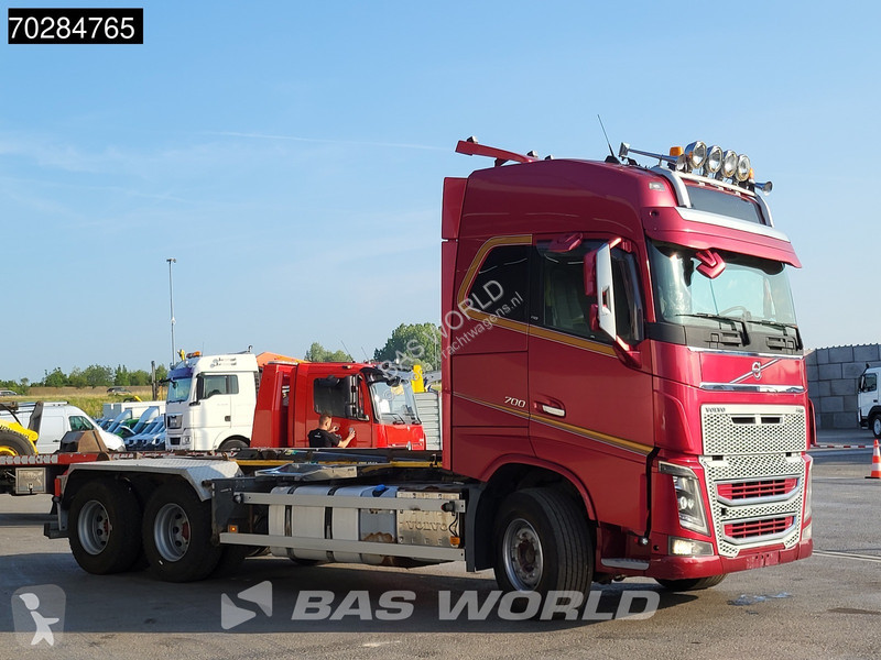 Camion Volvo 700 6X4 Full Air 20t Hook Xenon...