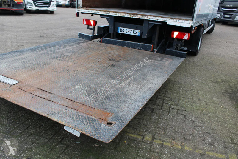 Kamion Iveco 160e25 + lift + euro 6