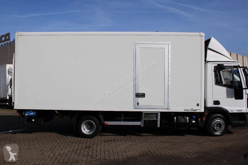 Kamion Iveco 75E21 + euro 6 + manual + 7.5t