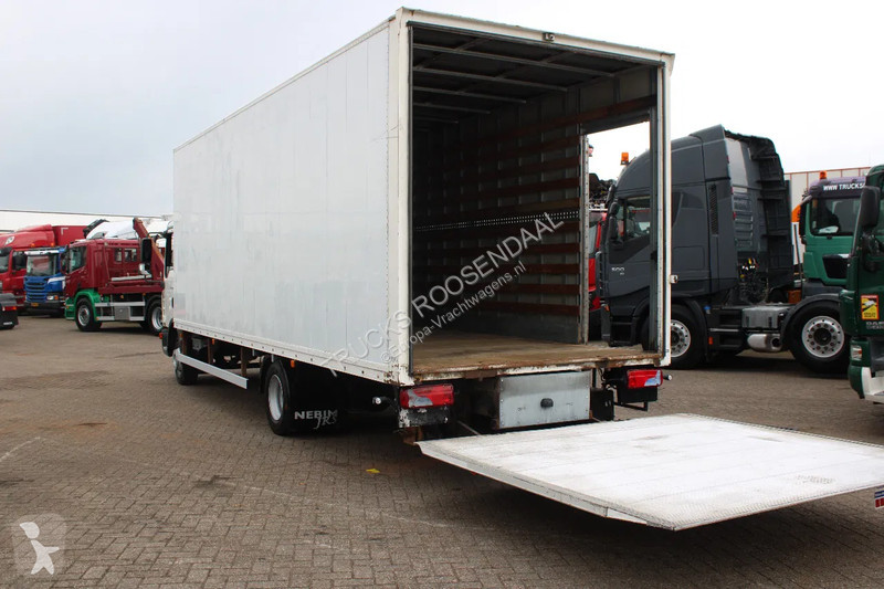 Kamion MAN 12.210 + LIFT + MANUAL