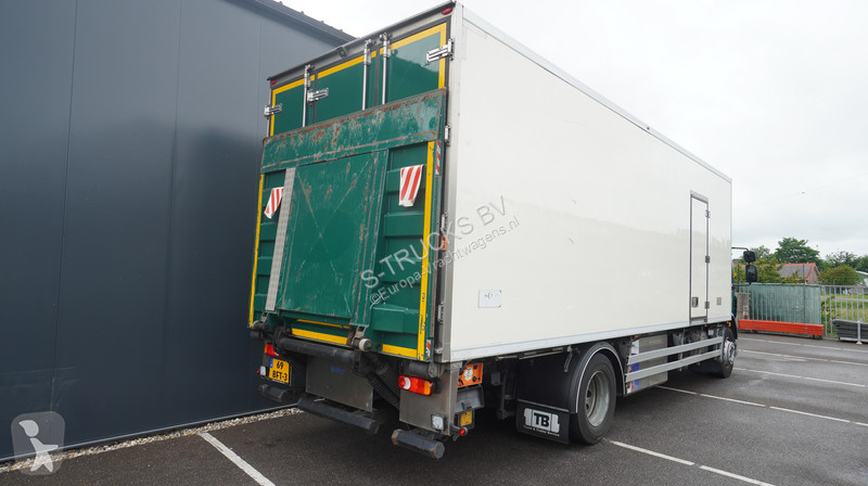 Camion DAF 250 4X2 FRIGO TRUCK WITH CARRIER