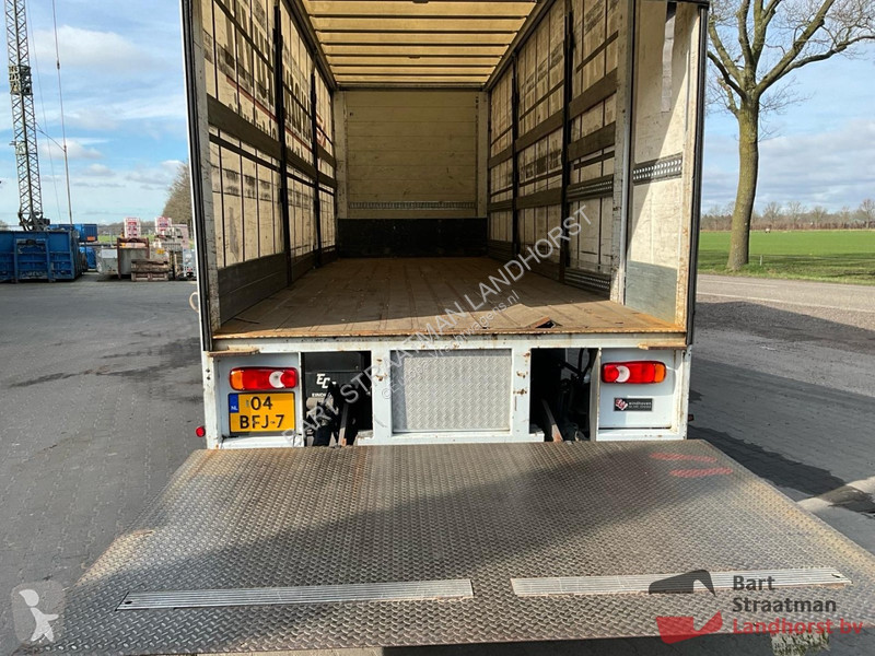 Camion DAF 250 FA 4x2 Euro 6 truck with tail lift