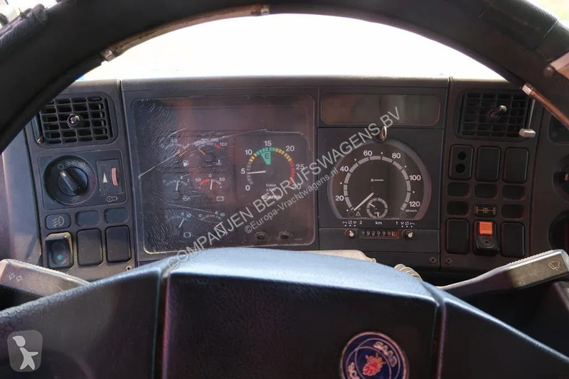 Kamion Scania R143-420 V8 EFFER 8200 Kraan -...