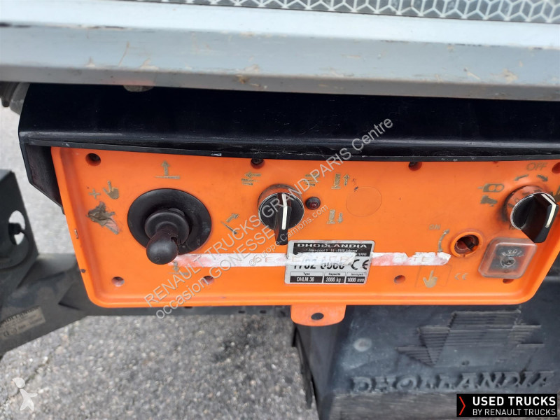 Camión Renault D Cab 2.1