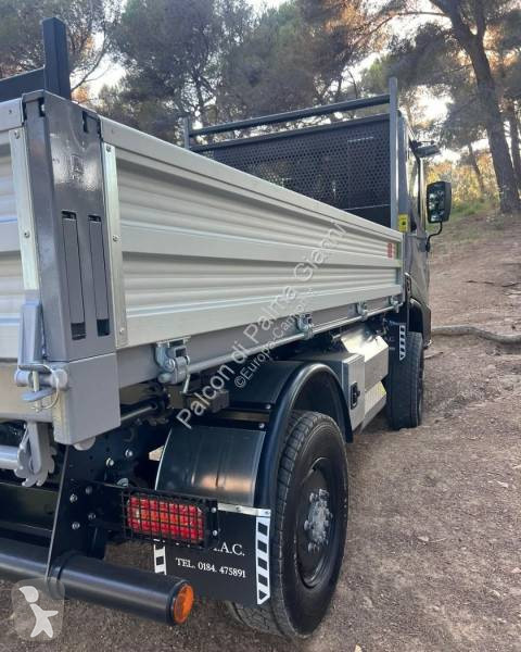 Camion Comac