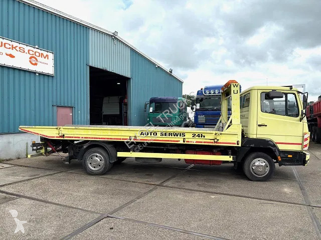 Camion Mercedes LK  AUTO TRANSPORTER...