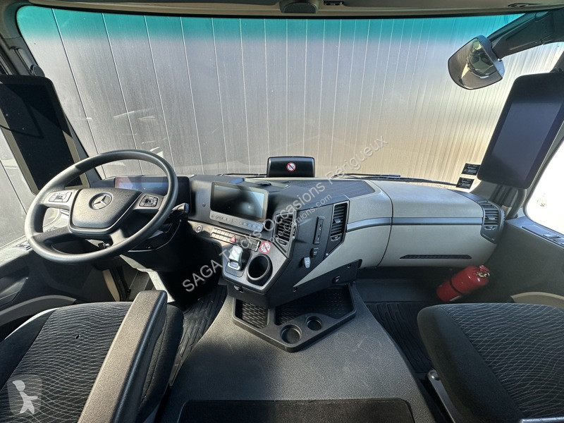 Camion Mercedes 1840 Porteur bâché -...