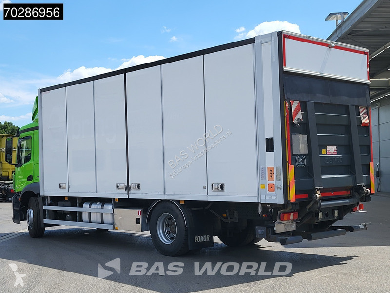 Vrachtwagen Mercedes 1827 4X2 2000kg...