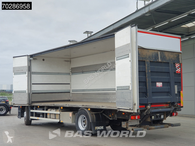 Vrachtwagen Mercedes 1827 4X2 2000kg...