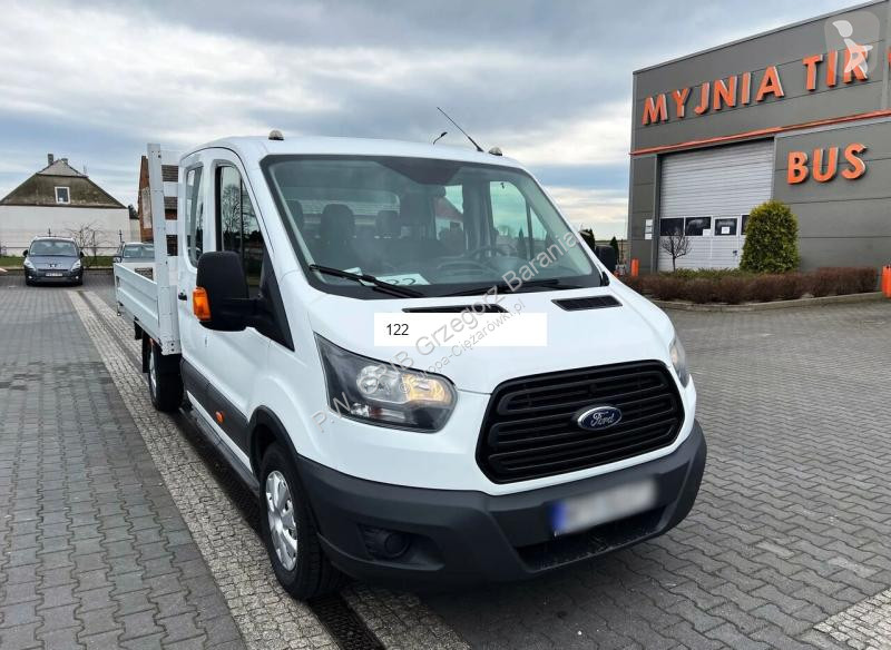 Véhicule utilitaire Ford Doka 7-seaters + Box...