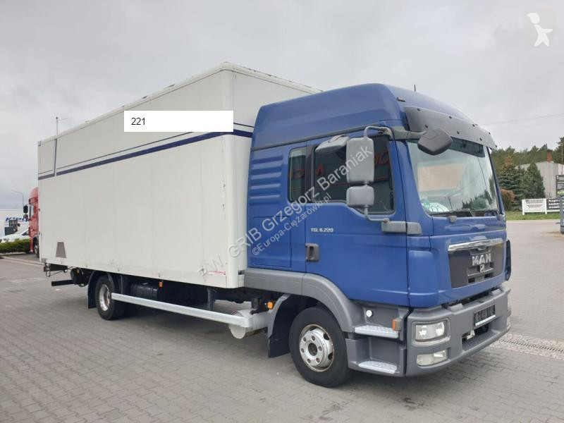 Kamion MAN TGL 8.220 EURO 5 CONTAINER+LIFT