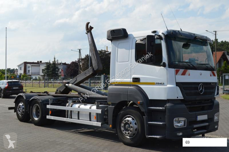 Kamion Mercedes AXOR 2543 HOOK JANCO HS20 14T...