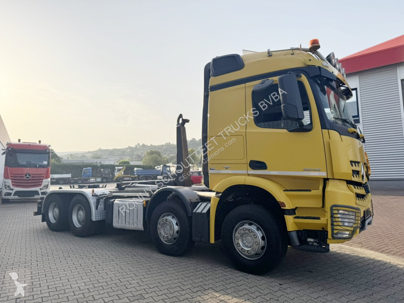 Kamion Mercedes Arocs 3245 LK 8x4/4 Arocs 3245...