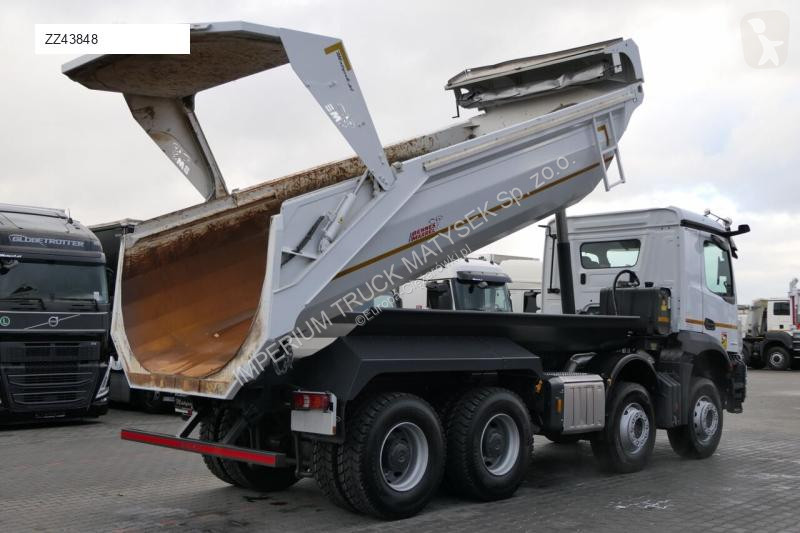 Camion Mercedes AROCS 3246