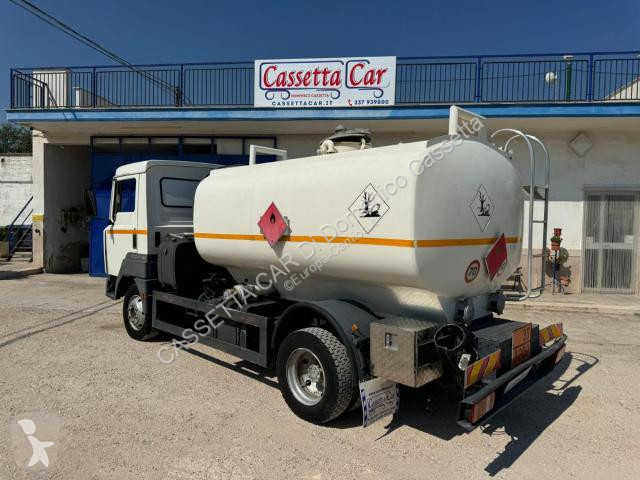 Kamion Nissan M90 T160 CISTERNA CARBURANTI E...