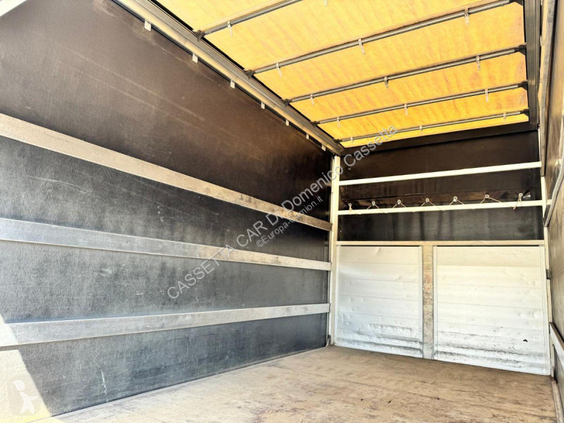 Furgoneta Iveco DAILY 35C14 CON CENTINA ALLA...