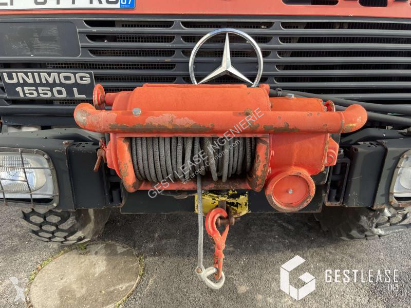 Camion Mercedes UNIMOG 1 L