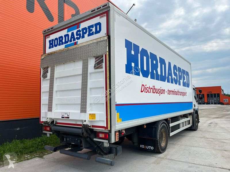 Camion Volvo 320 4x2 BOX L=7623 mm