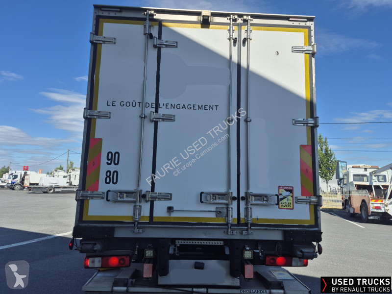 Kamion Renault D Wide