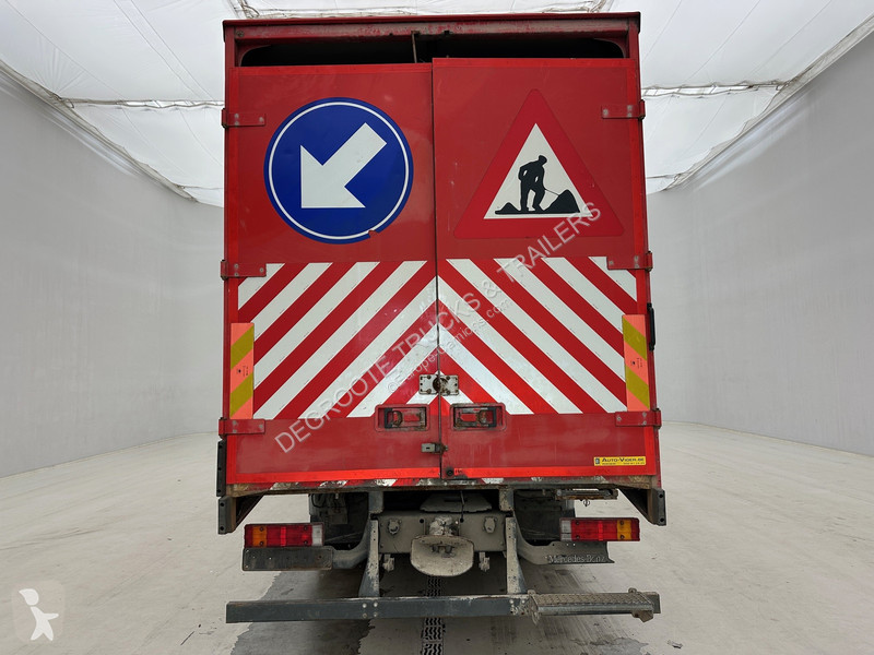 Kamion Mercedes 1218