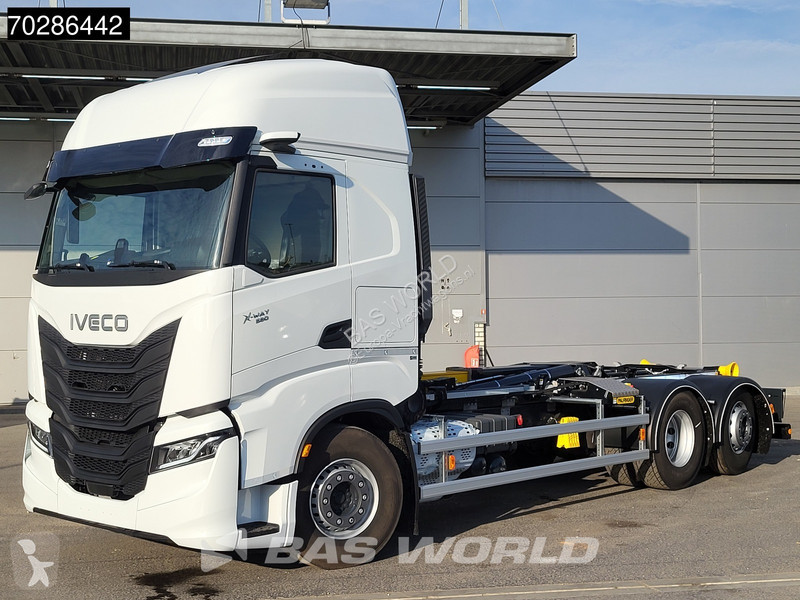 Camión Iveco X-Way 580 6X2 NEW Palfinger...