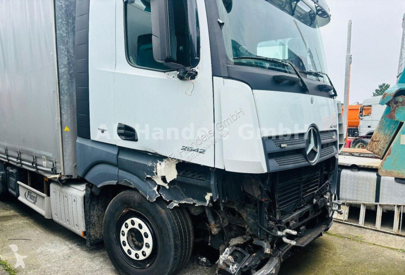 Kamion Mercedes 2642
