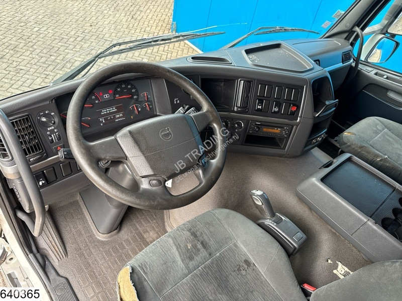 Camión Volvo 8x4, EURO 5, PTO