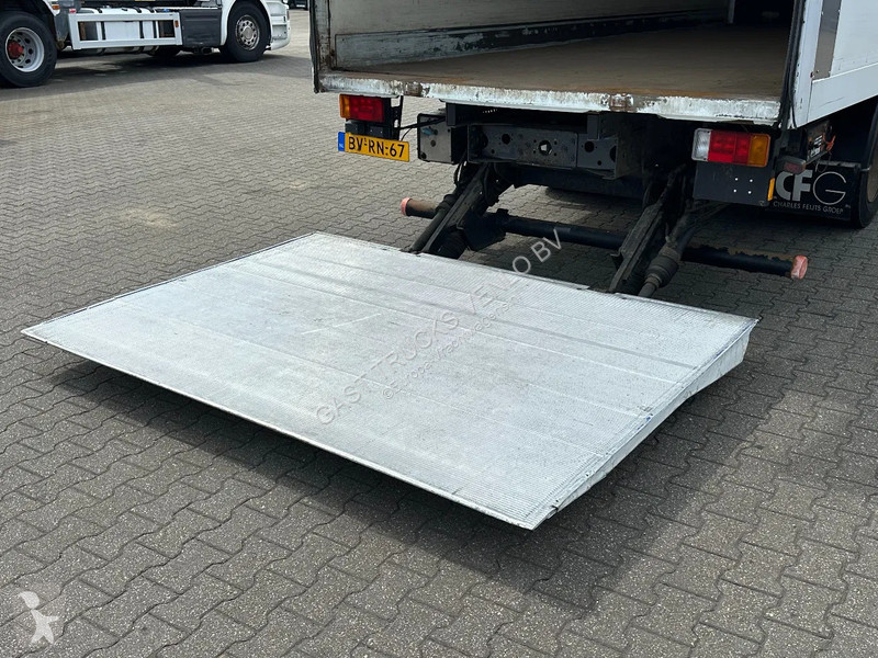 Kamion Iveco EuroCargo 180 Closed Box Saxas 12T...