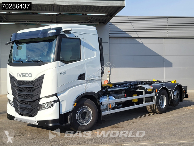 Vrachtwagen Iveco X-Way 580 6X2 Palfinger...