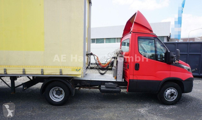 Trækker med sættevogn Iveco 65