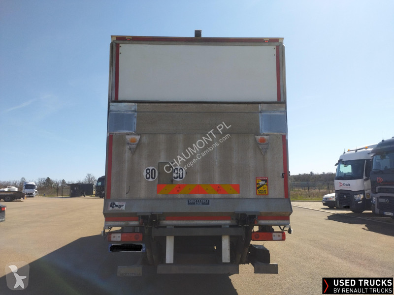 Kamion Renault D Wide