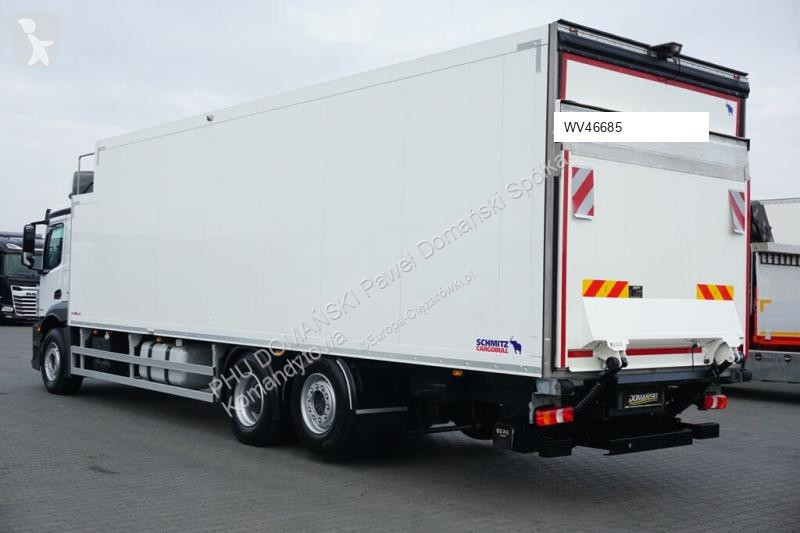 Kamion Mercedes ANTOS / / EURO 6 / CHŁODNIA +...