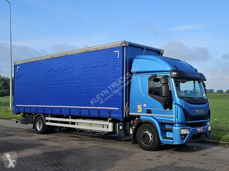 Camion Iveco 150E30 EUROCARGO Sleepcab,Edscha