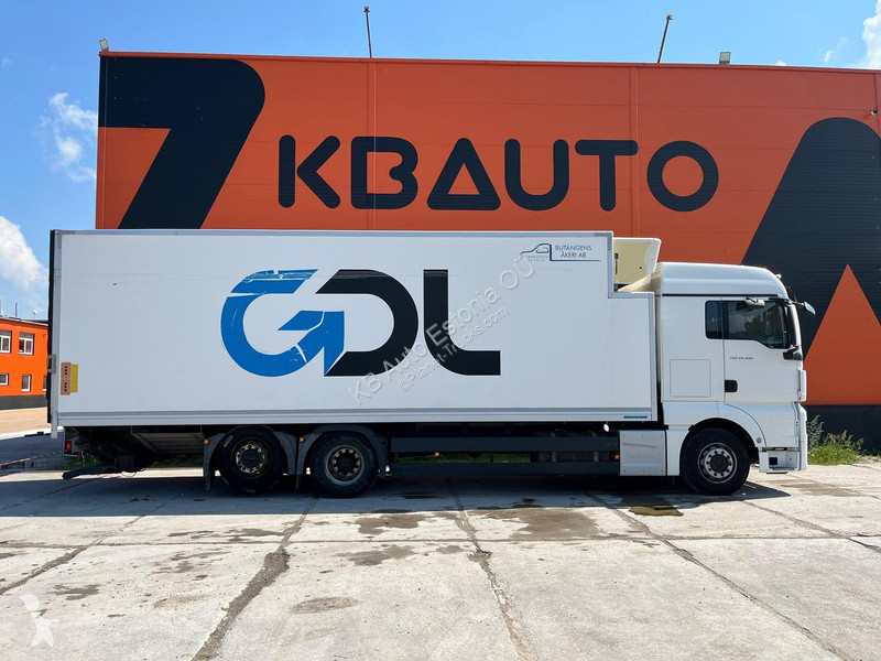 Camion MAN TGX 6x2*4 HULTSTEINS / BOX L=8553 mm