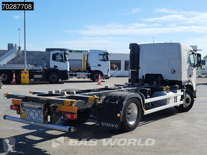 Camion Volvo 330 4X2 4,60m Wheelbase BDF...
