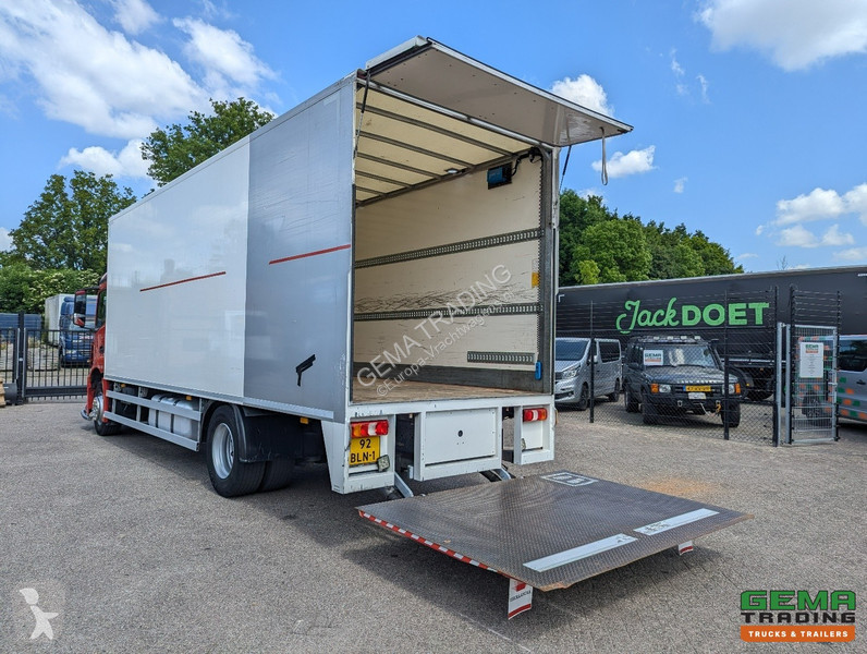 Kamion Mercedes 2027 4x2 Daycab Euro6C - Closed...