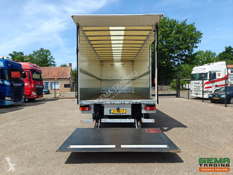 Kamion Renault D240 4x2 Half Sleeper Cab Euro6E...