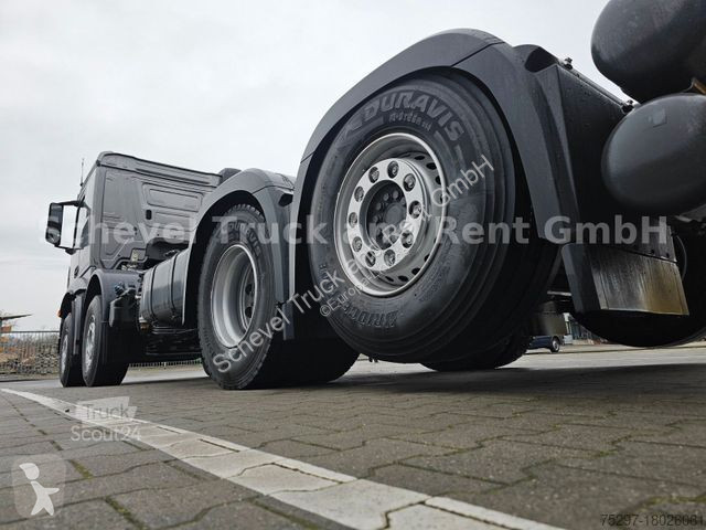 Kamion Mercedes 3251 Pritsche Kran...