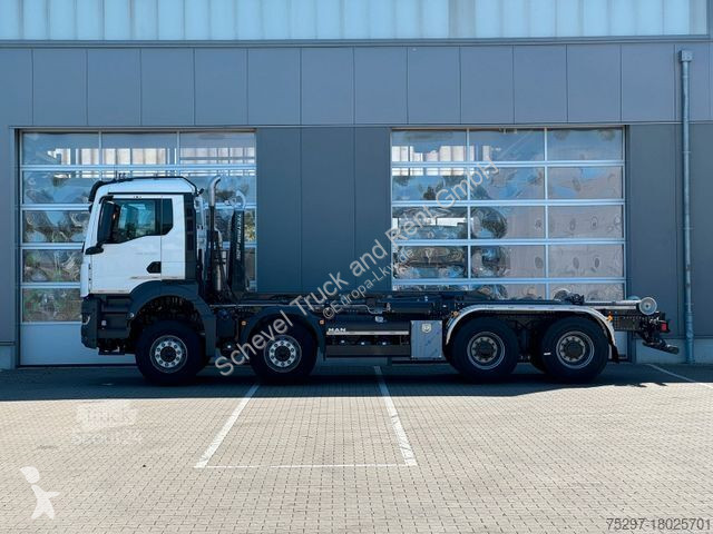 Kamion MAN TGS 35.520 8x4 BL Abrollkipper...