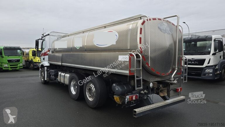 Camion Mercedes 2553 6x2 ISOLIERT
