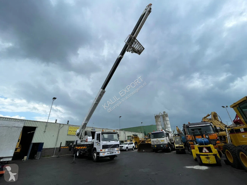 Camion Volvo FL 10.320 Bronto Skylift 33 Meters...