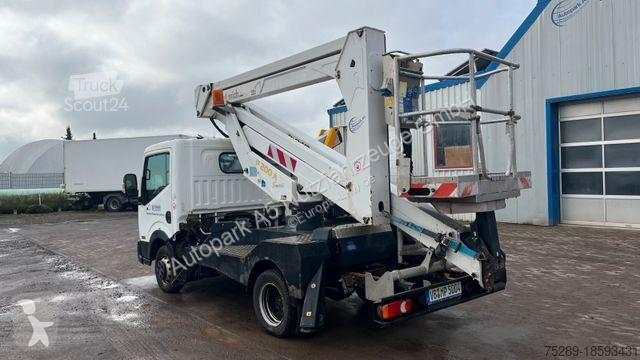 Furgoneta Nissan P200A-NC Steiger Hebebühne...