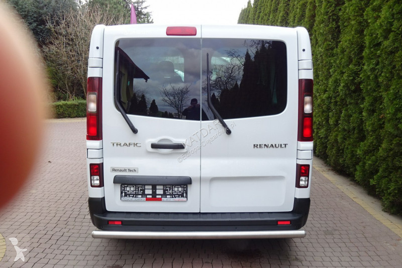 Véhicule utilitaire Renault TRAFIC L2H1 2.0dci...