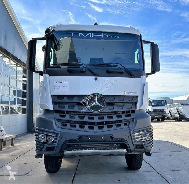 Kamion Mercedes 4140 K 8x4 Meiller Tipper