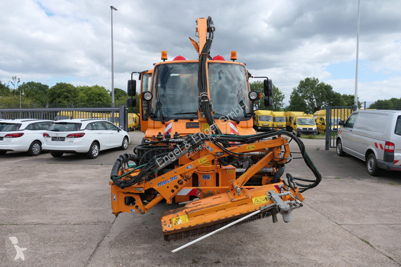 Camion Unimog U400 405/12