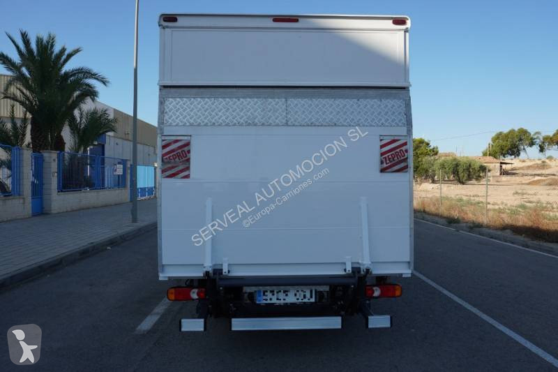 Camion Nissan