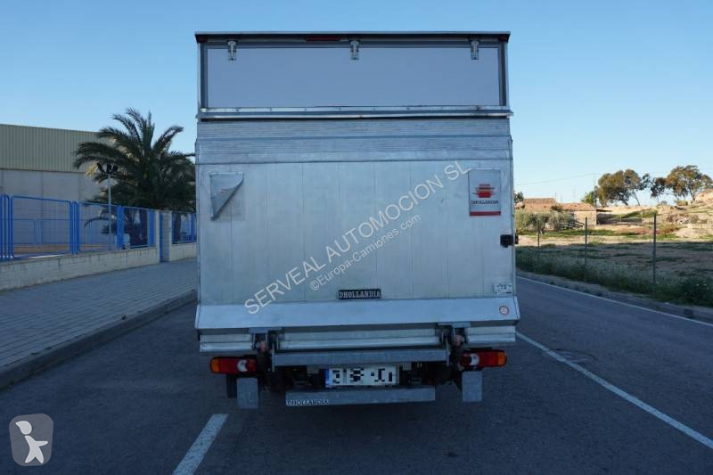 Camion Nissan